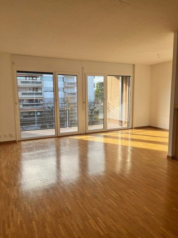 Appartement de 3.5 pièces au 3éme étage avec balcon