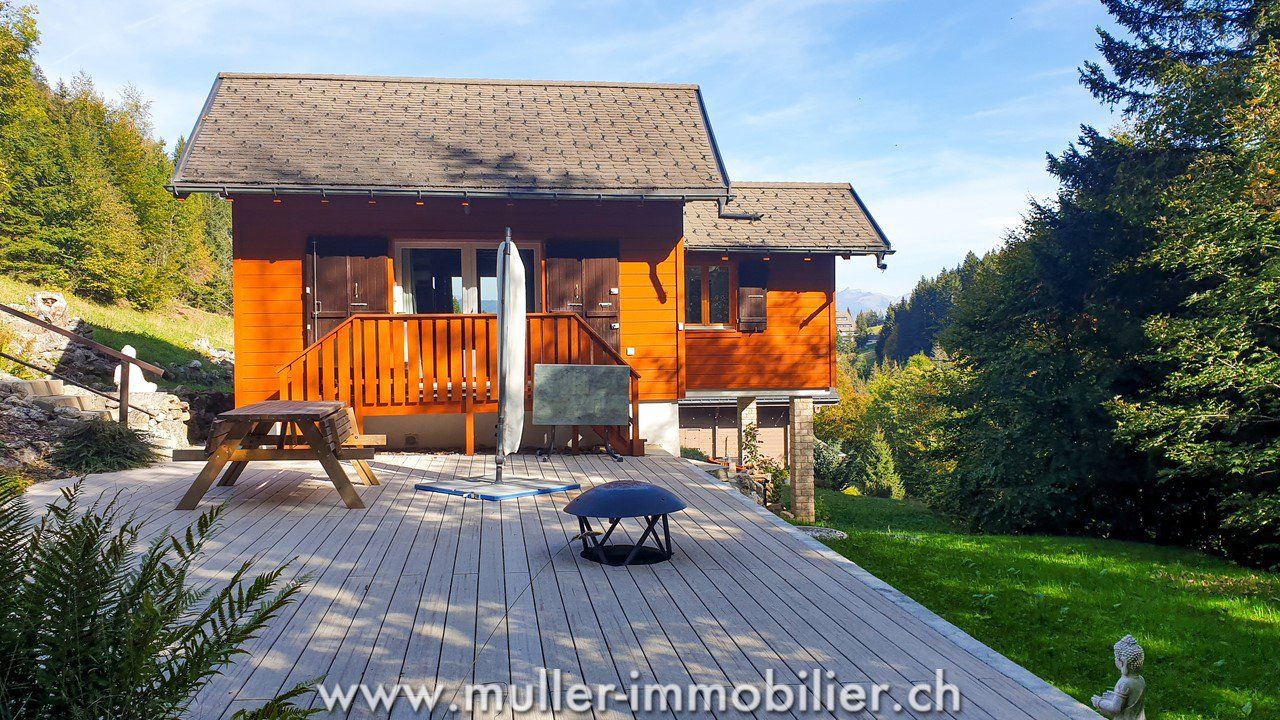 Chalet with terrace close to the ski slopes in Torgon