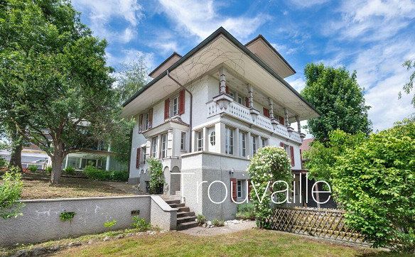 Hochwertig sanierte Heimatstil-Villa mit idyllischem Garten