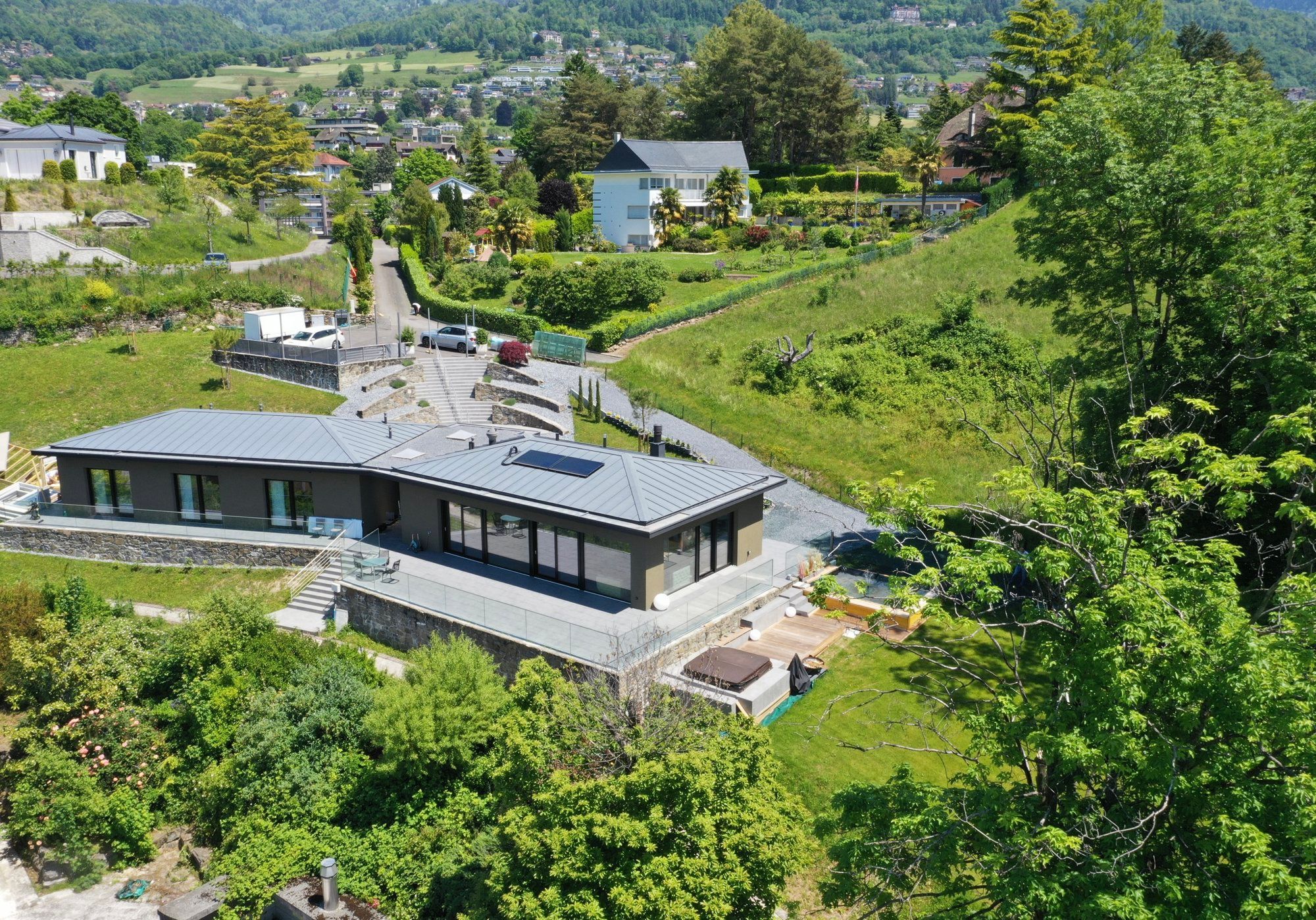 Propriété individuelle, située dans quartier prisé, vue magnifique!