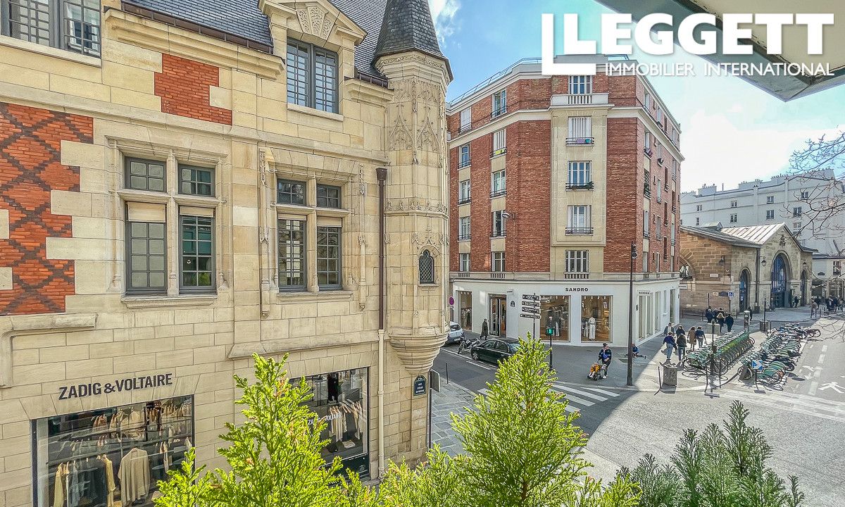 LE MARAIS | 49 m² | Appartement élégant de deux pièces, orienté plein sud, au 1e étage avec asc