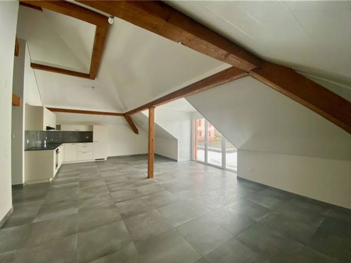 Currently RENTED Magnificent 2-room apartment, in the attic, with large terrace and elevator