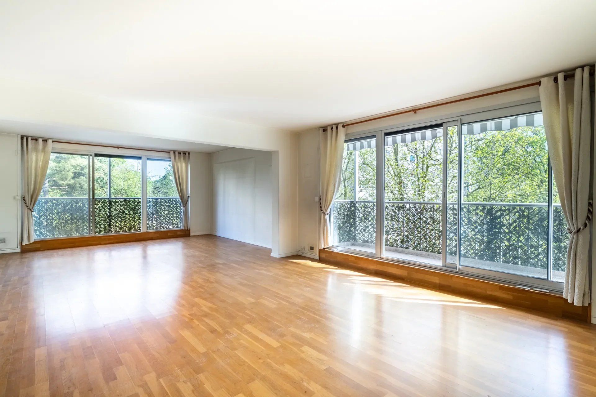 Appartement de 4 pièces de 108 m2 en vente à Saint-Cloud - Idéal pour familles