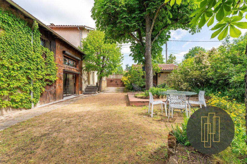 EXCLUSIVITE : Belle maison familiale pleine de charme à Lentilly