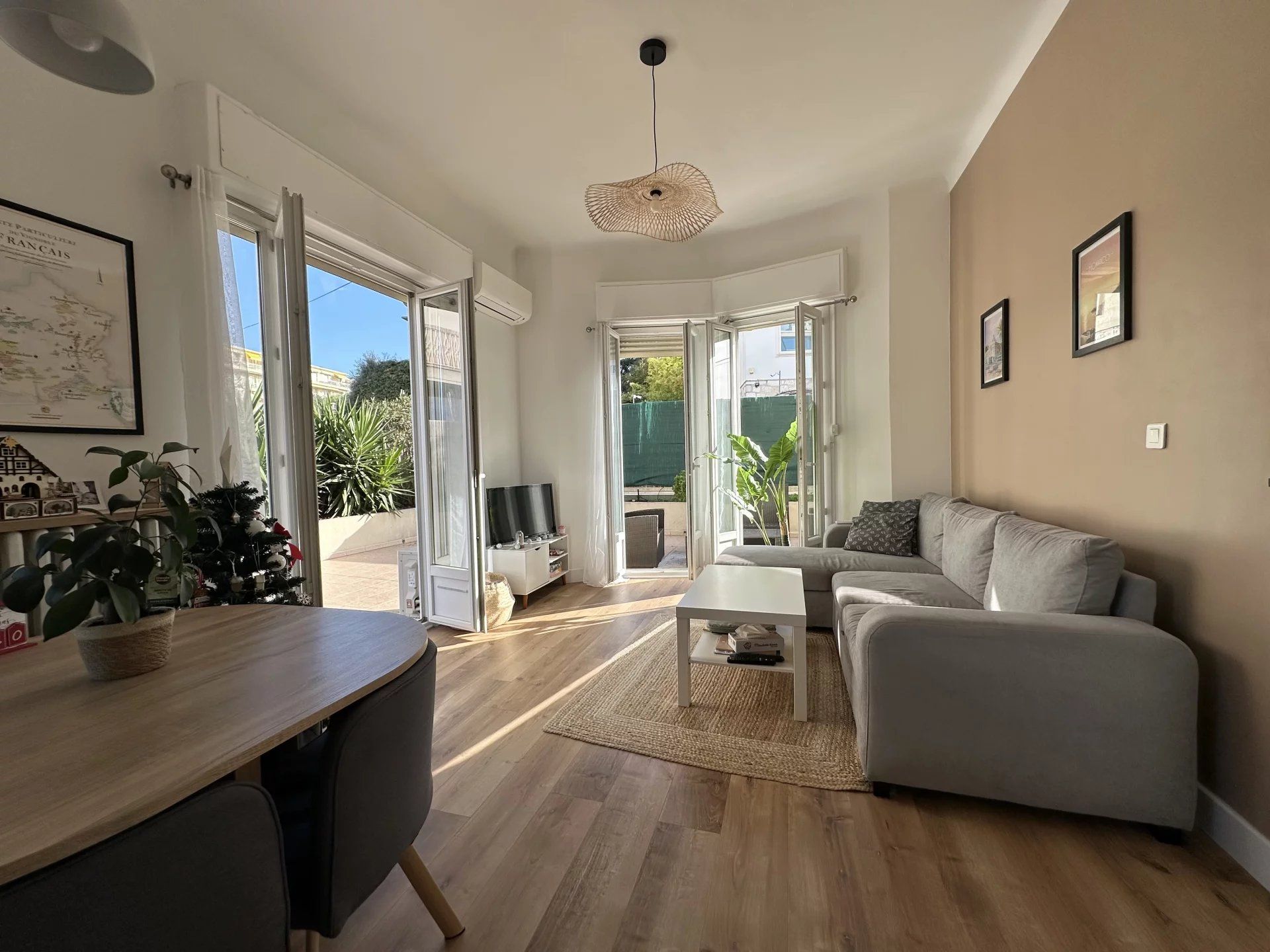 A vendre à Nice, Cimiez : 2 pièces 49m² avec terrasse de 70m²