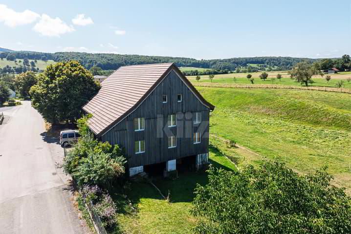 Charming renovated farmhouse