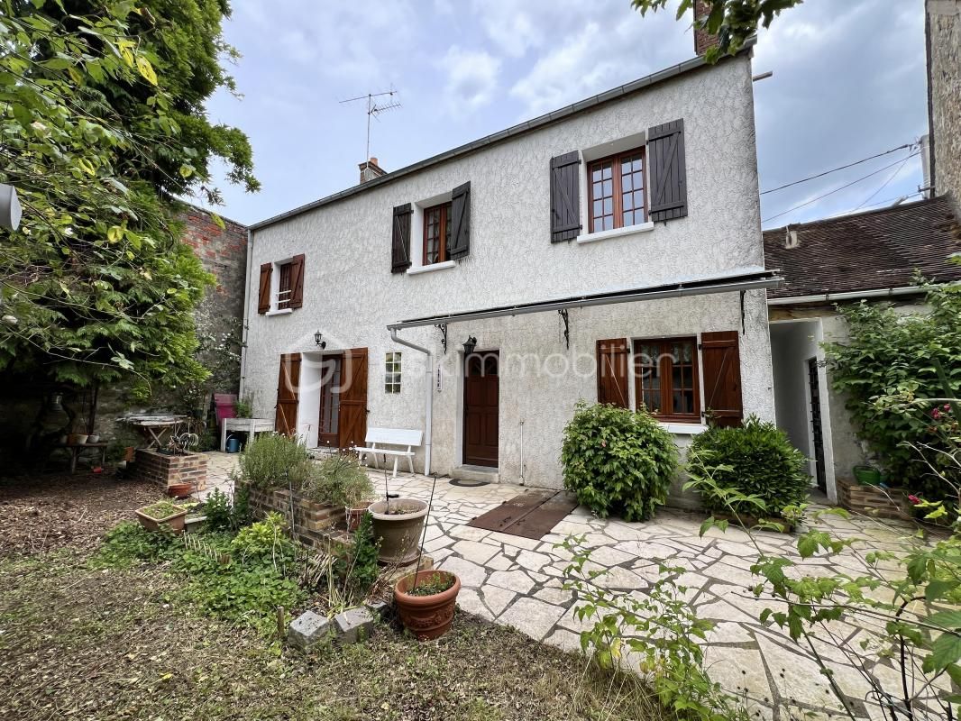 Maison en pierre de 117 m²