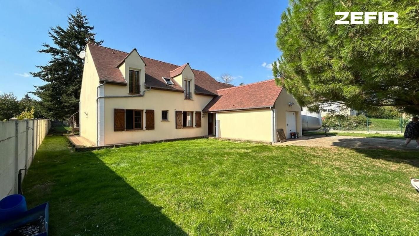 Spacieuse Maison Moderne de 175 m² avec Grand Terrain de 1 900 m² à Bréval