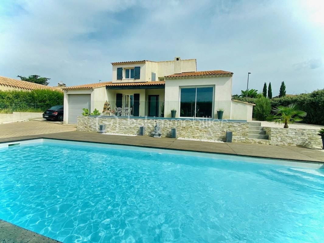 Villa T5 avec piscine et garage