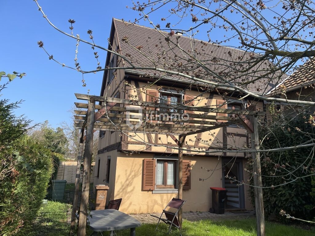 Jolie maison à colombages avec jardin au calme près de Colmar