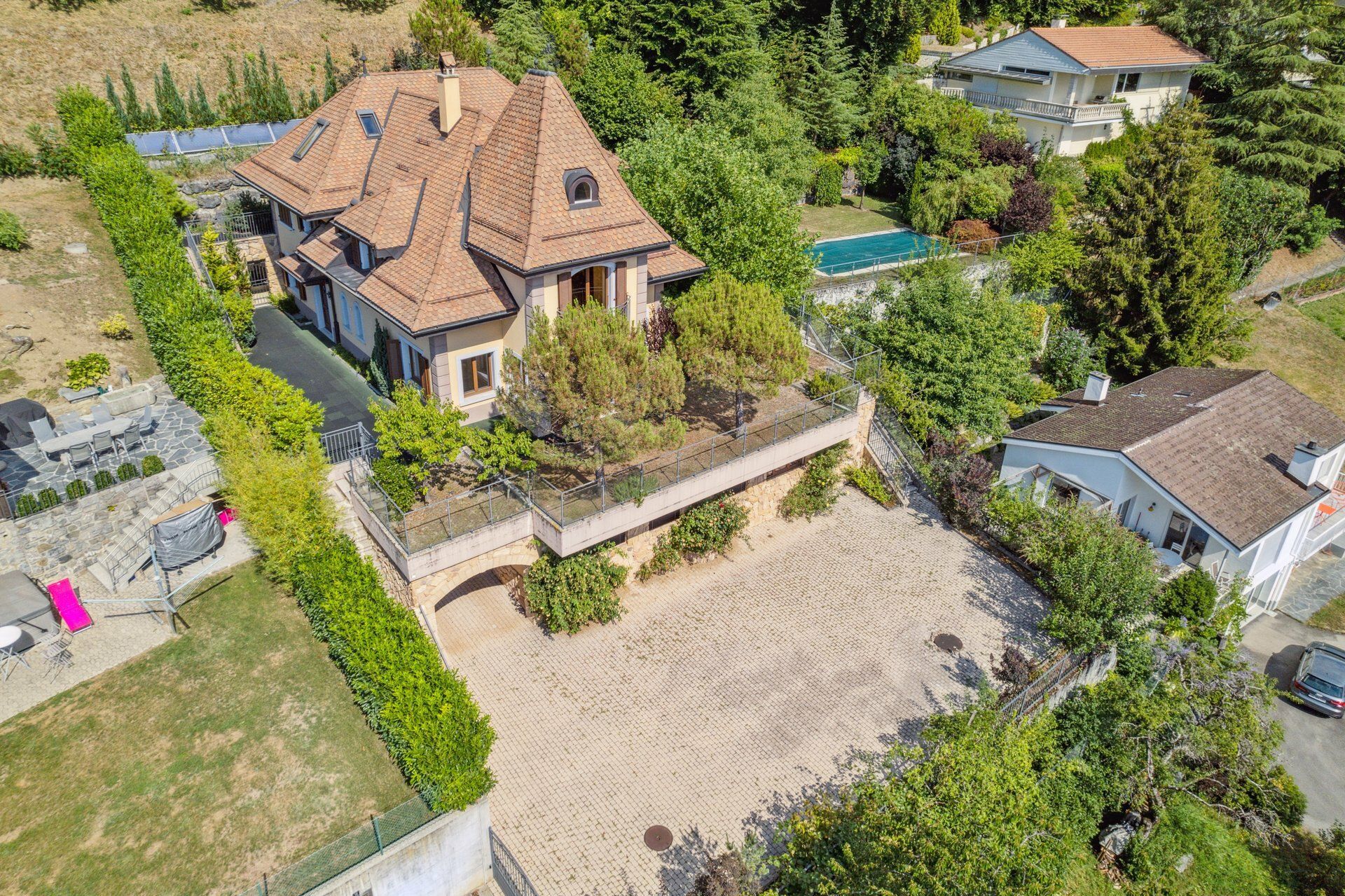 Magnifique propriété individuelle avec piscine et splendide vue lac