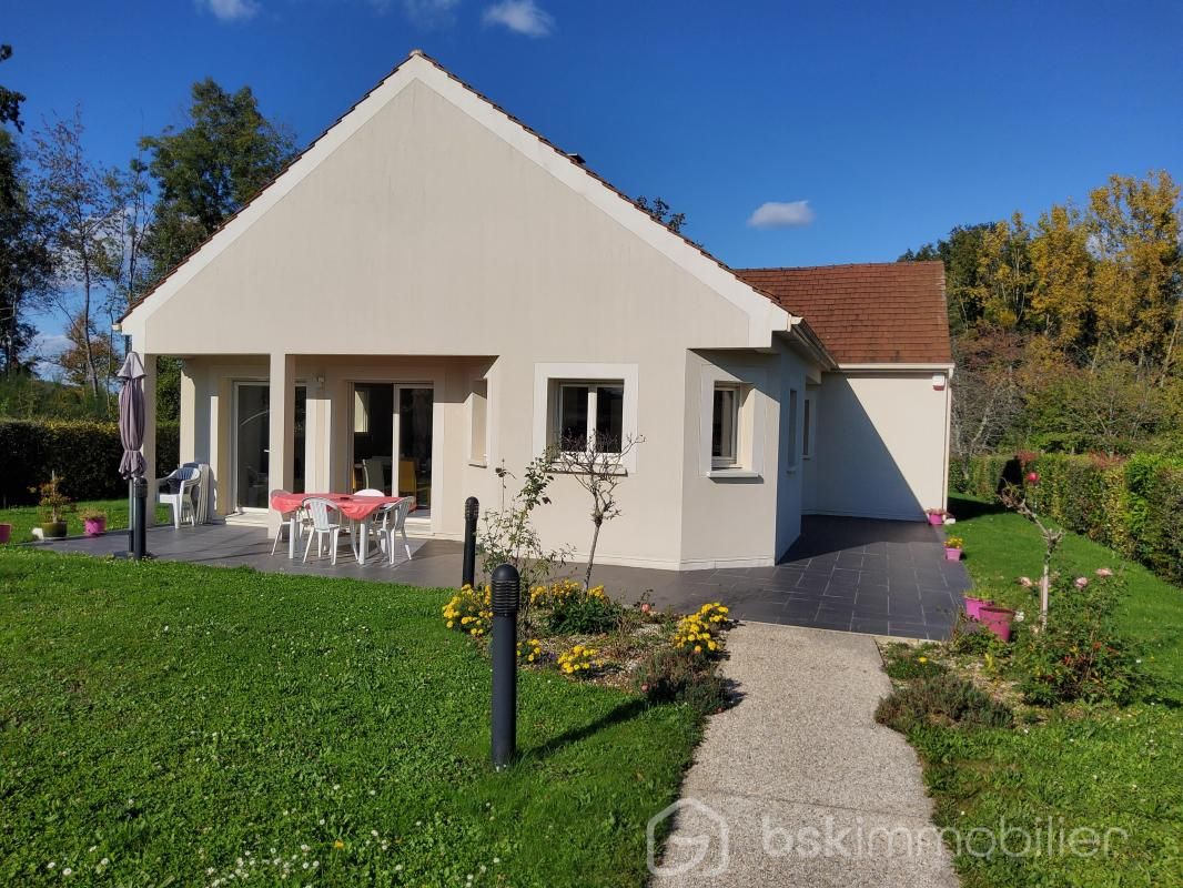 Beau Pavillon traditionnel de plain pied 130 m² 15000 m² de terrain