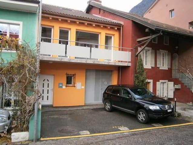 Semi-detached house of 4.5 rooms in triplex with balcony-terrace