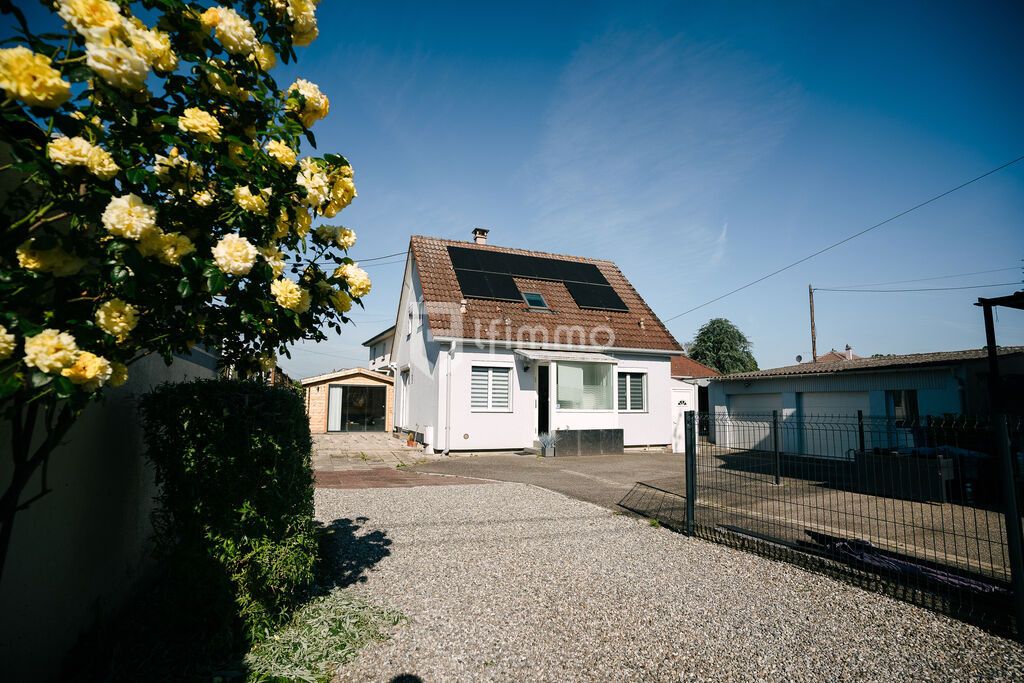 Charmante maison avec terrasse et jardin