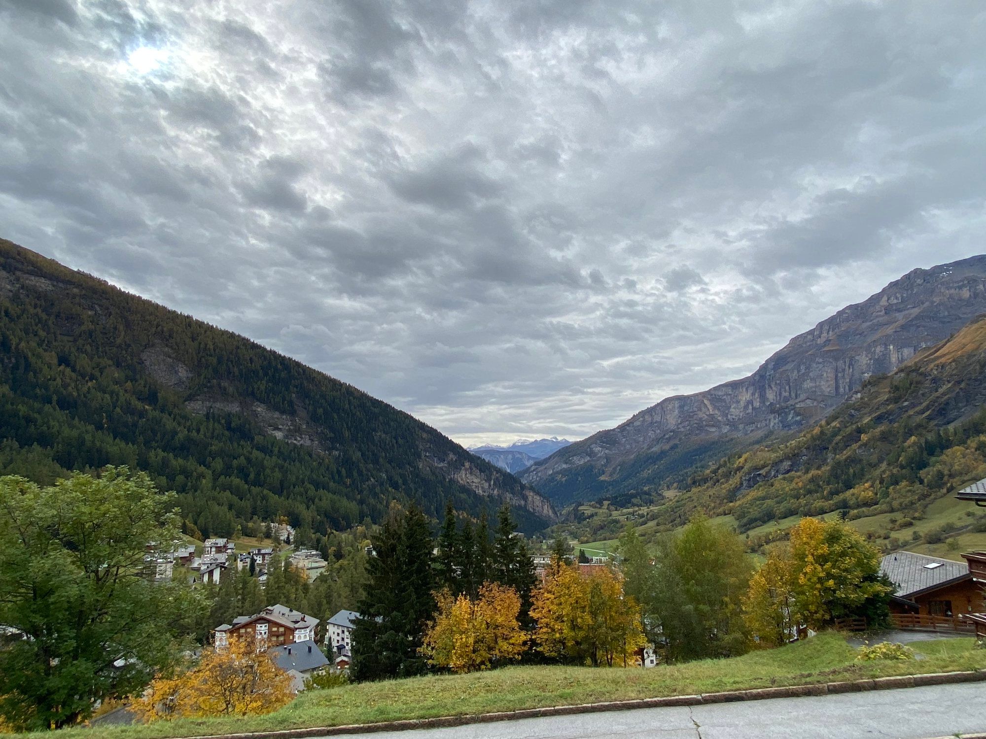 Appartement de 2.5 pièces au rez-supérieur avec vue panoramique