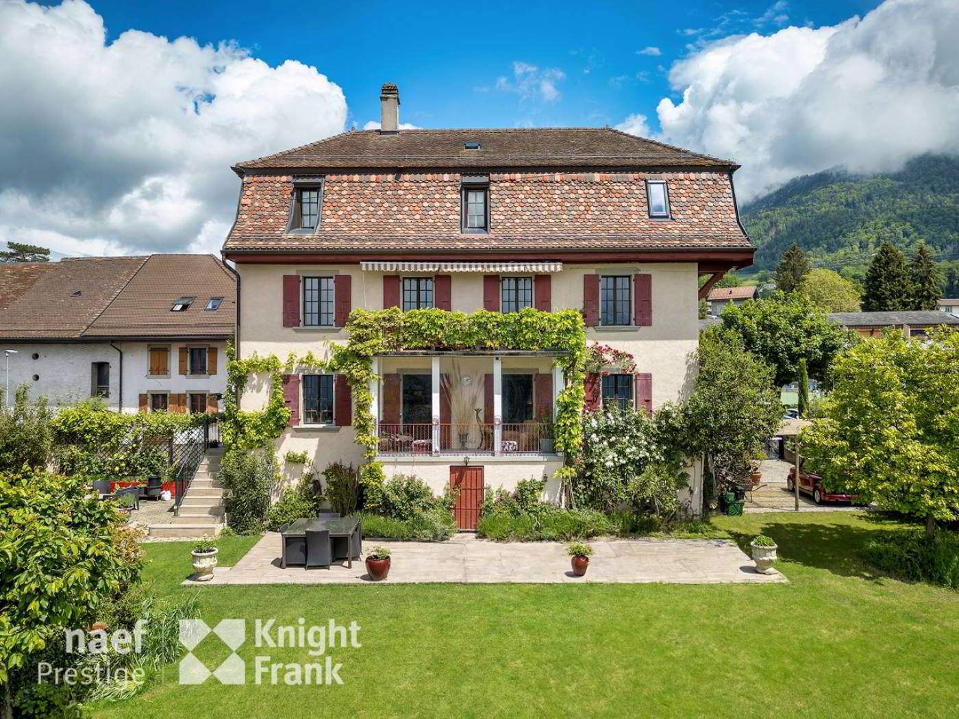 Maison individuelle avec beaucoup de caractère de 10 pièces au centre ville à vendre à St-Légier