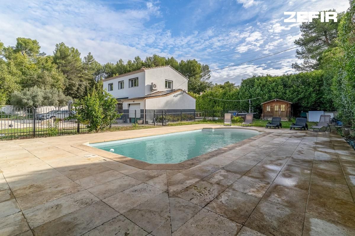 MAISON 166m2 JARDIN PISCINE GARAGE - GARE ROUTIERE A 5MIN