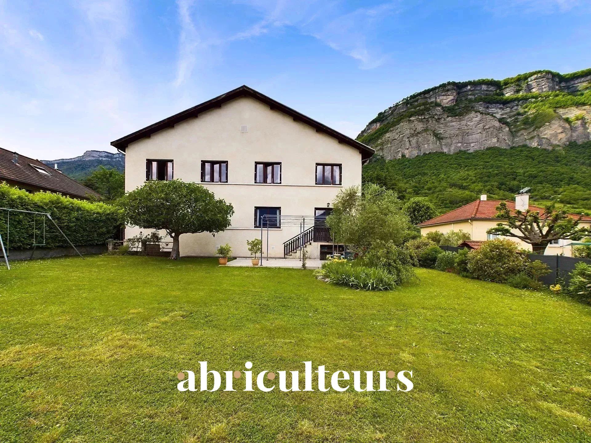 Maison coup de coeur de 256m², vue sur Belledonne - 38920 Crolles