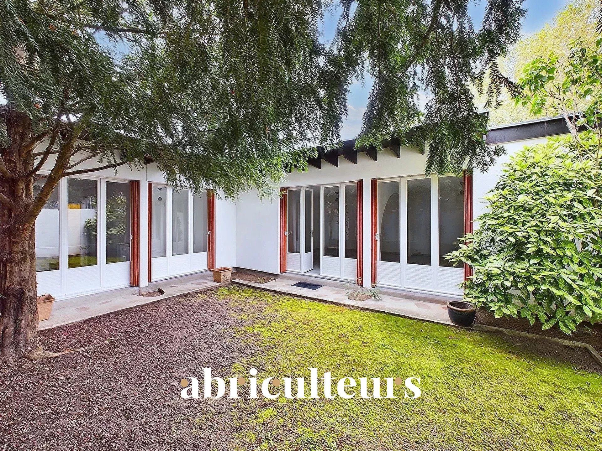 NEUILLY-SUR-MARNE - MAISON - 4 PIECES - 2 CHAMBRES - JARDIN