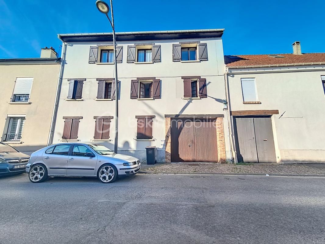 Entre Maison et Appartement, grand terrain de 670m²