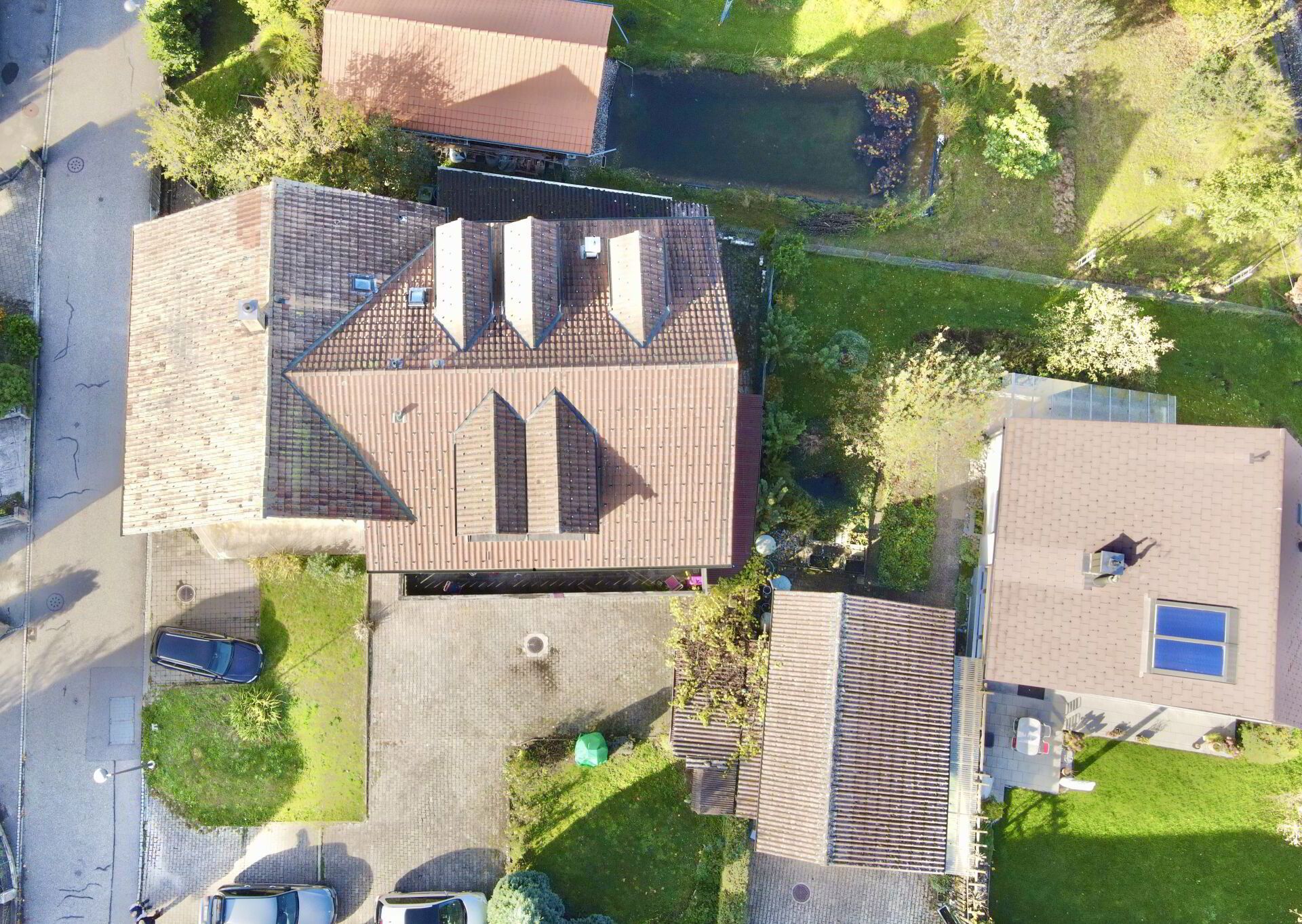 MEHRFAMILIENHAUS MIT POTENTIAL IN OBERBURG