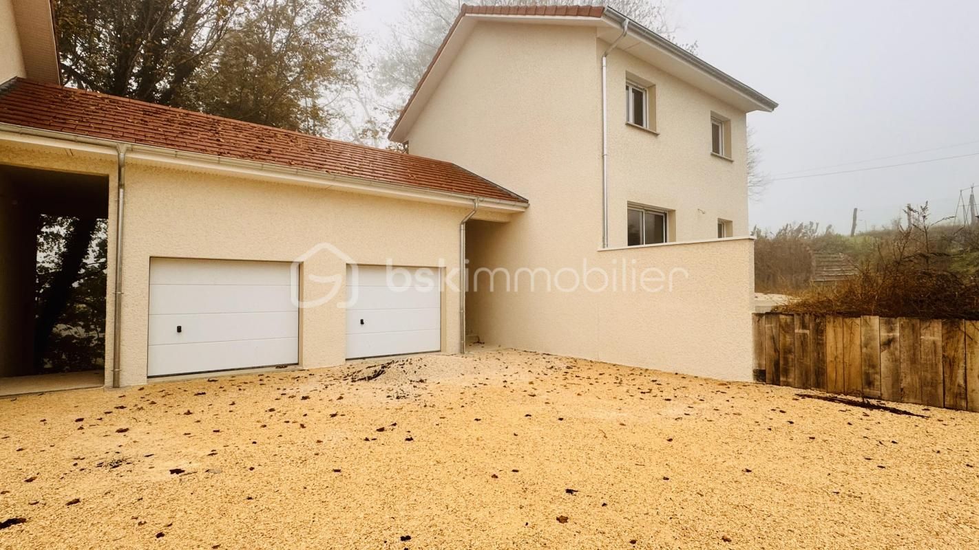 À vendre sur la commune de Montferrat : Charmante maison moderne de 88 m² avec jardin