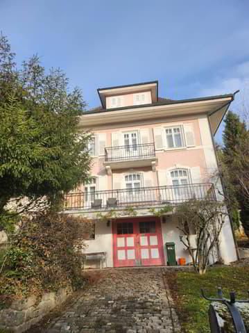 Charming Villa with large Potenzial im Herzen von Düdingen