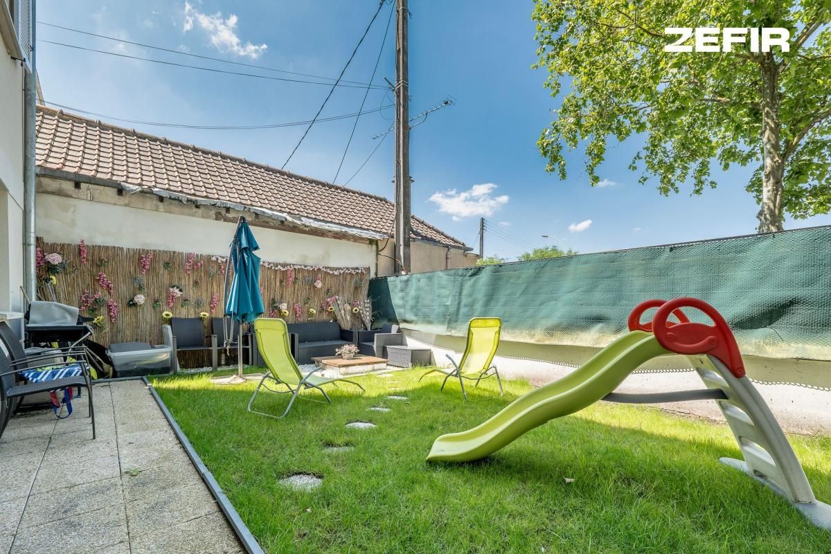 Appartement de 3 pièces de 69m2 avec jardin en vente à Vaujours