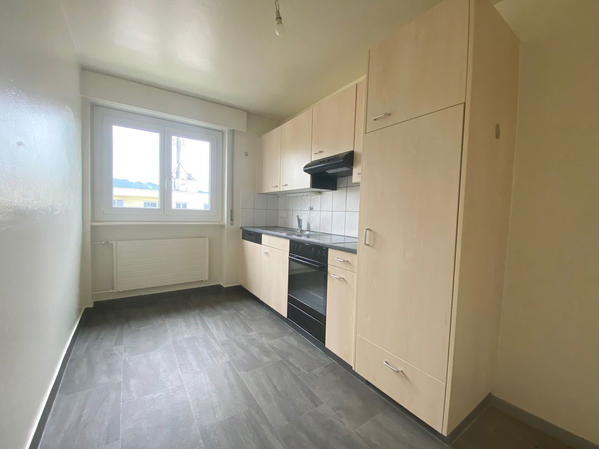 Appartement rénové de 4.5 pièces avec balcon