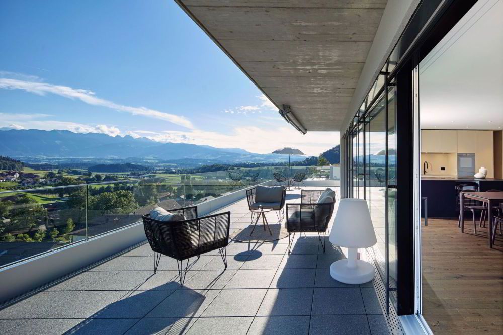 EIN BLICK IN DEN LUXUS - TERRASSENWOHNUNG MIT ALPENPANORAMA