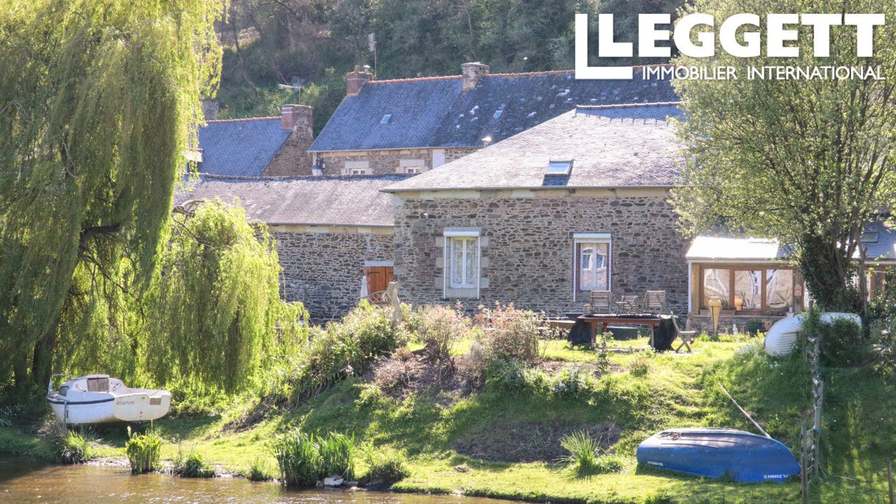 Au bord du Trieux, fort potentiel pour cette jolie maison de 3 chambres et son grand garage