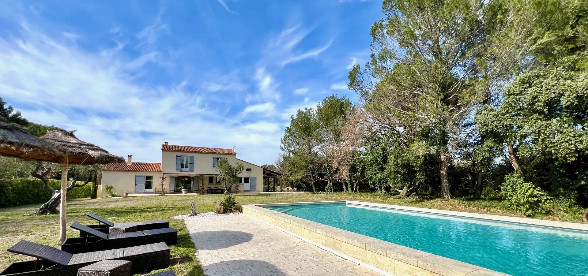 UN CHARME FOU POUR CETTE PROPRIETE AVEC BASTIDE PROVENCALE (4ch) + "GITE" SECONDE HABITATION INDEPENDANTE (2ch)