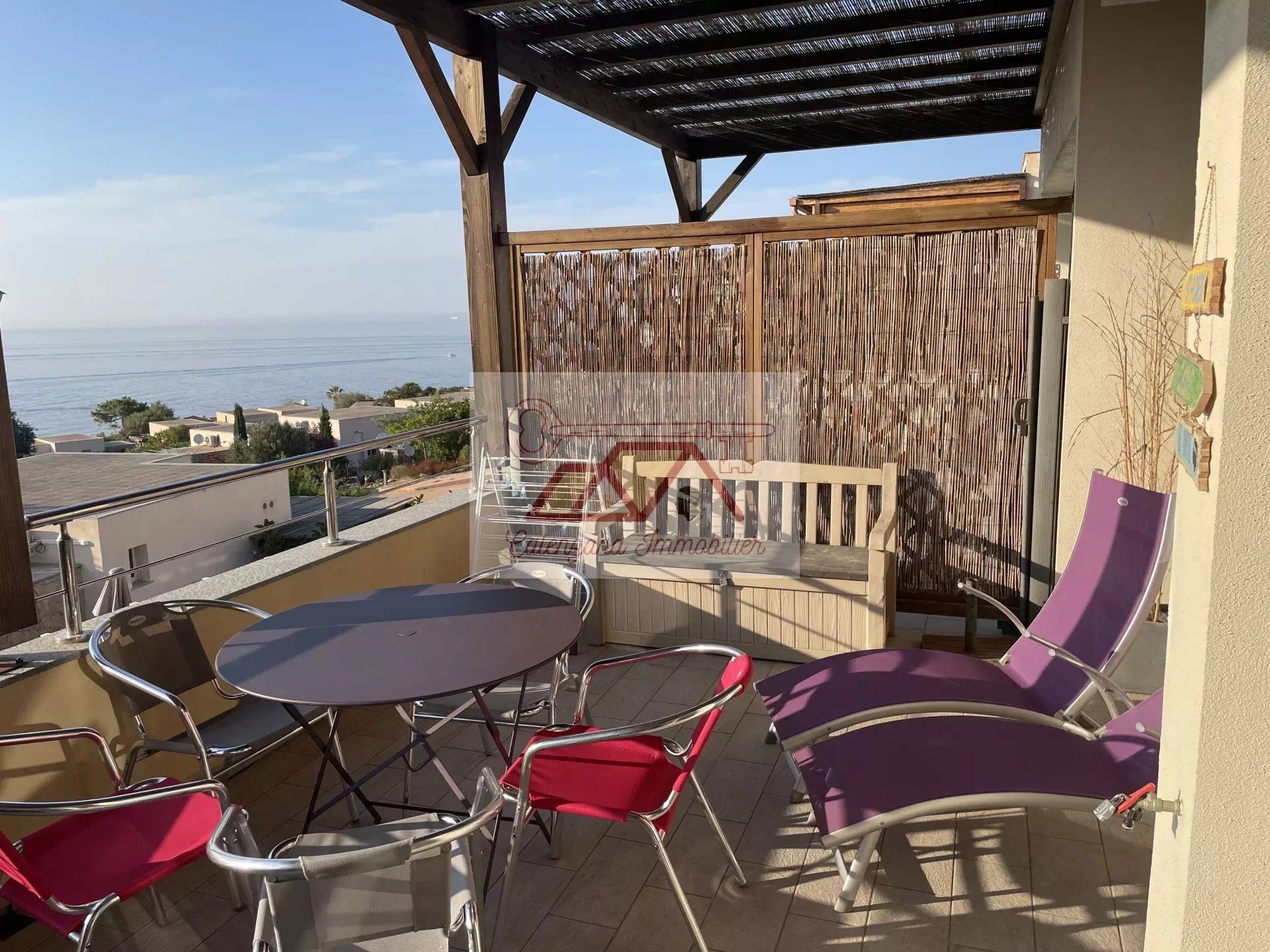 APPARTEMENT A LUMIO SANT'AMBROGGIO AVEC TERRASSE FACE A LA MER