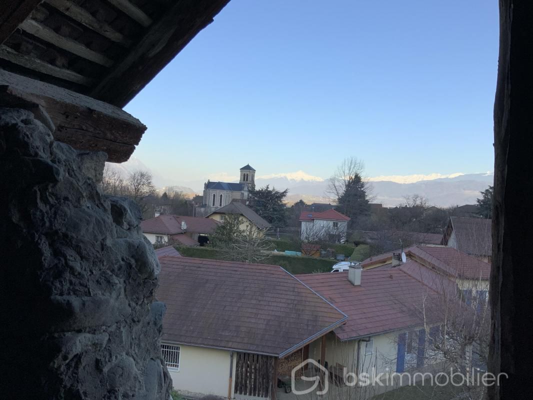 Grange à Rénover avec Vue Exceptionnelle sur le Mont Blanc