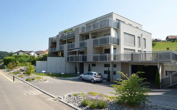 Helle 3 ½-Zimmerwohnung im Eigentumsstandard zu vermieten