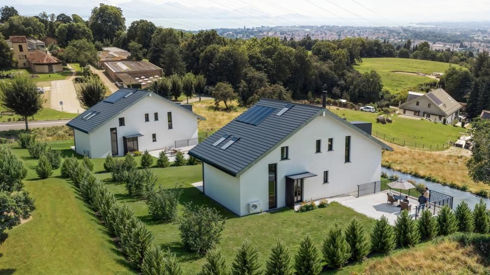 Magnifique villa à construire avec belle vue sur le lac et le Jura, bénéficiant d'un permis en force et des finitions au gré du preneur