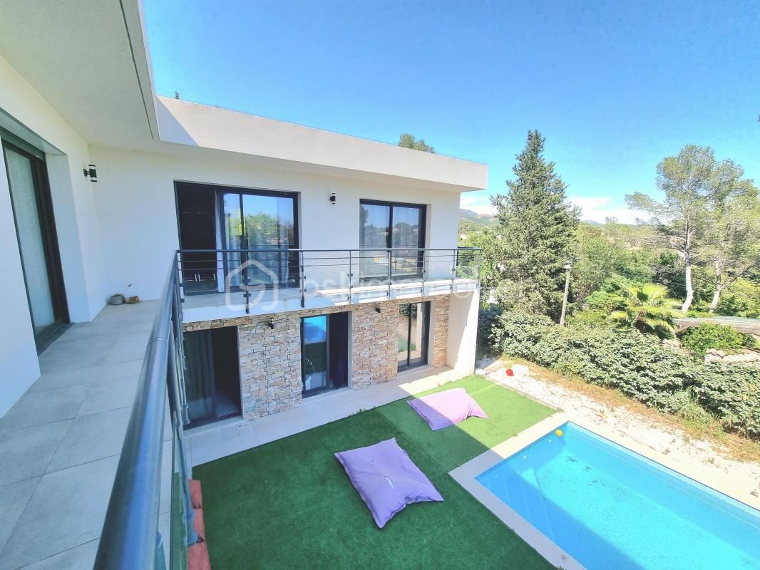 83600 FREJUS - TOUR DE MARE - 2 VILLAS 240 M² SUR GRAND TERRAIN DE 1650 M² - STATIONNEMENTS PRIVÉS - PROCHE COMMODITÉS - CALME ABSOLU