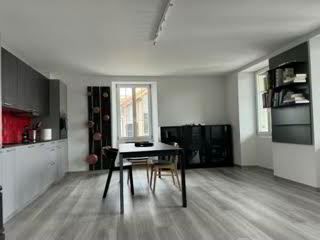 Charmant appartement de 2,5 pièces à Arnex-sur-Nyon