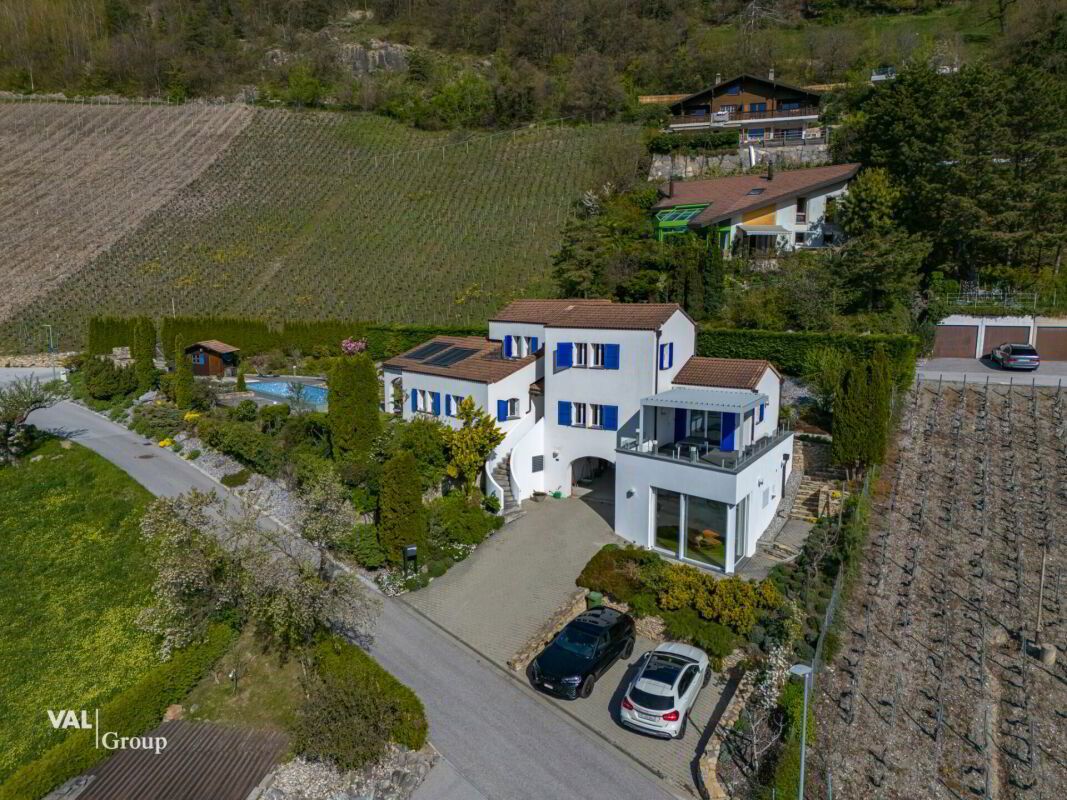 Flair grec au cœur du Valais - Luxueuse villa avec vue panoramique