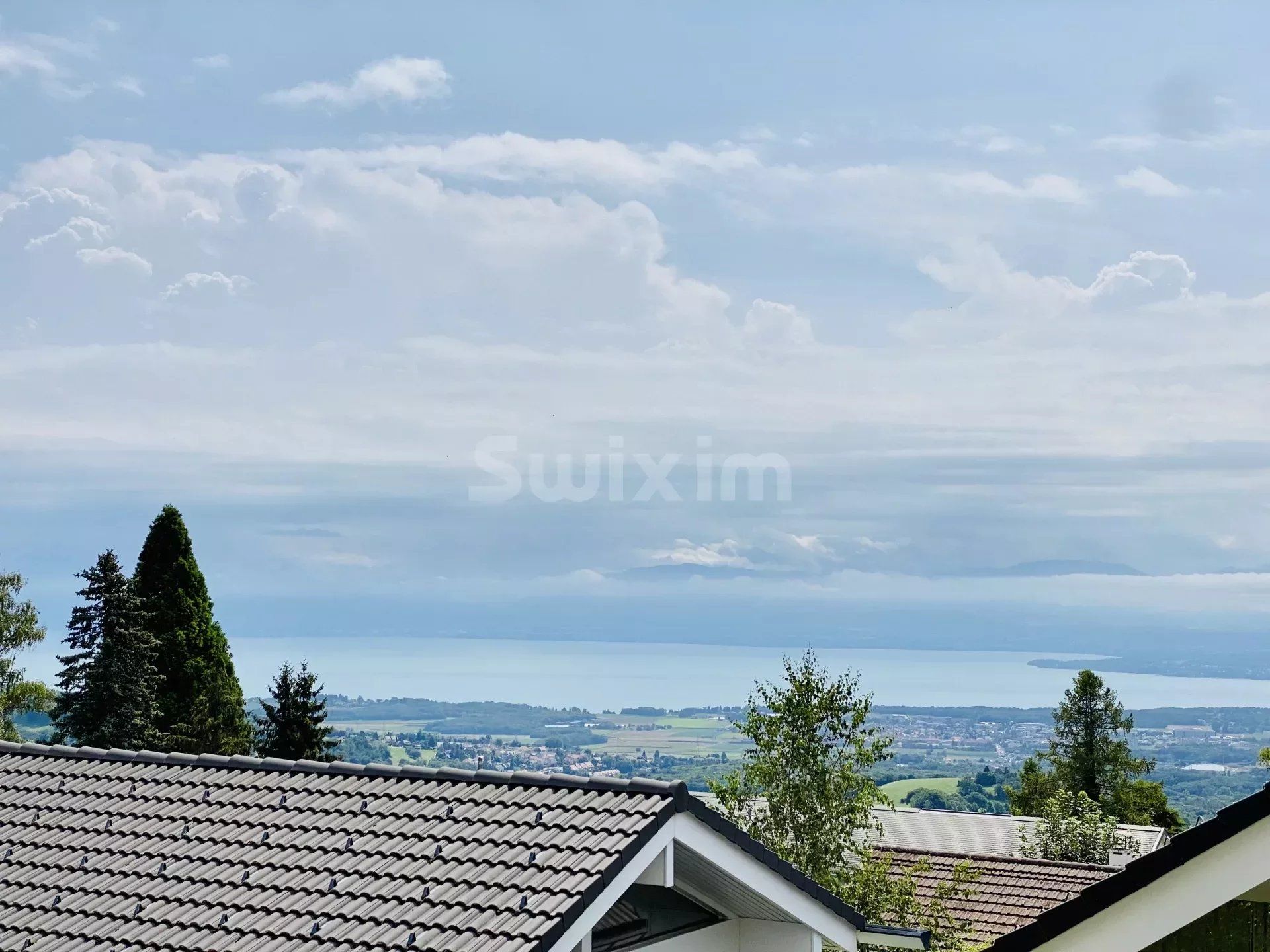 Maison  lumineuse et au calme avec vue Lac