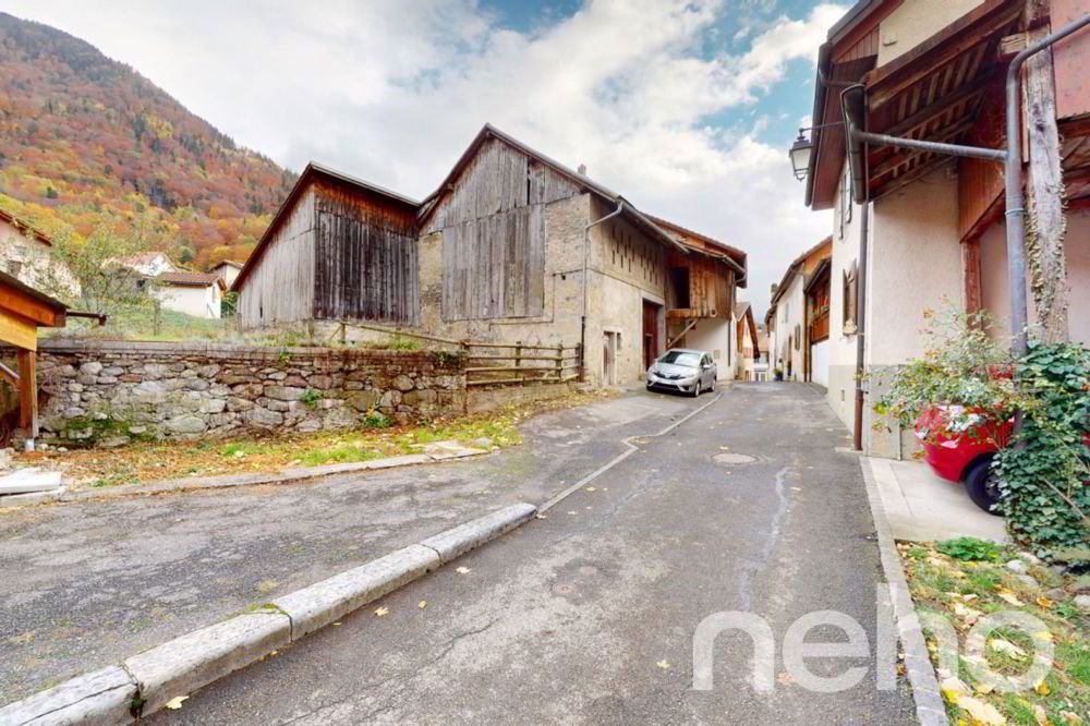 Grange à rénover au coeur du village d'Ollon VD