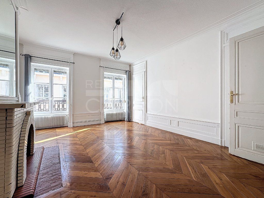 LYON 1 MARTINIERE / RUE D'ORAN 3 PIECES 70m² 370000€