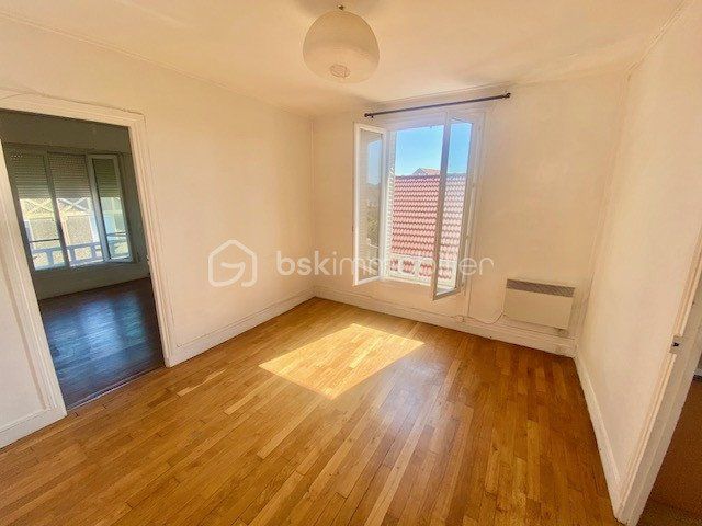 Joli appartement 3 pièces de 56 m² au 2ème étage au calme, sans vis à vis, à 5' de la gare !