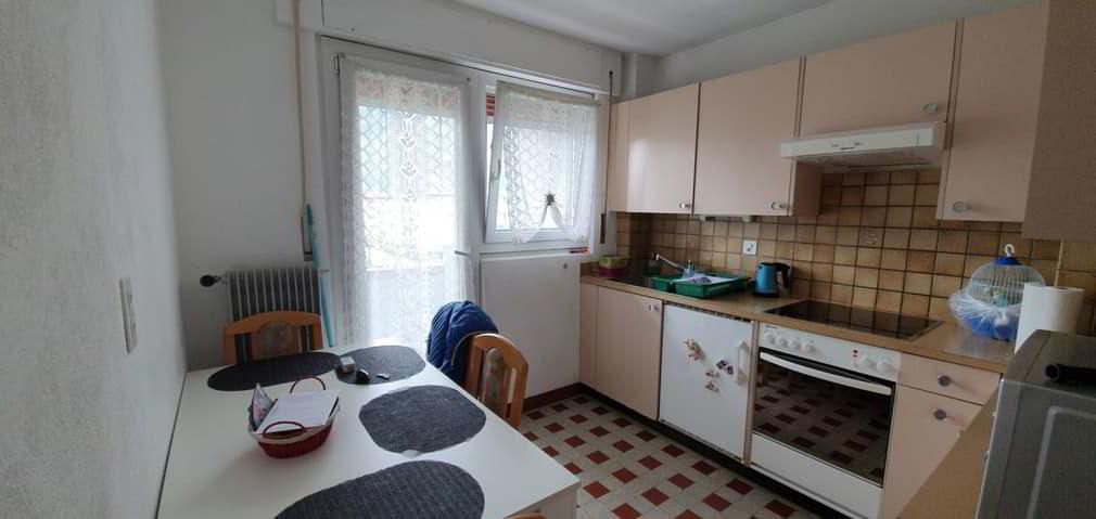 2.5 room attic apartment very close to the school with outdoor...