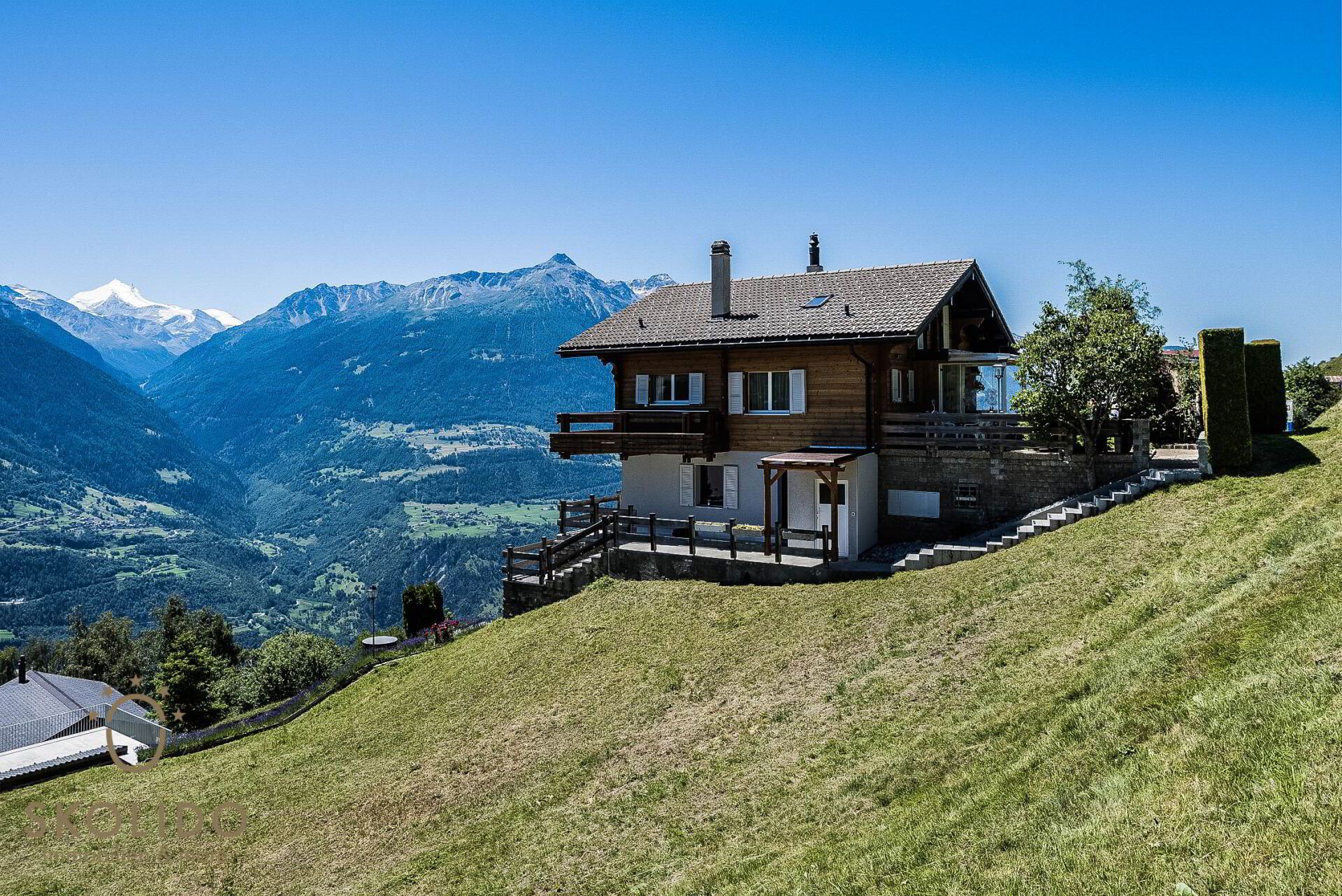 Modernisiertes Chalet mit Einliegerwohnung und Weitblick