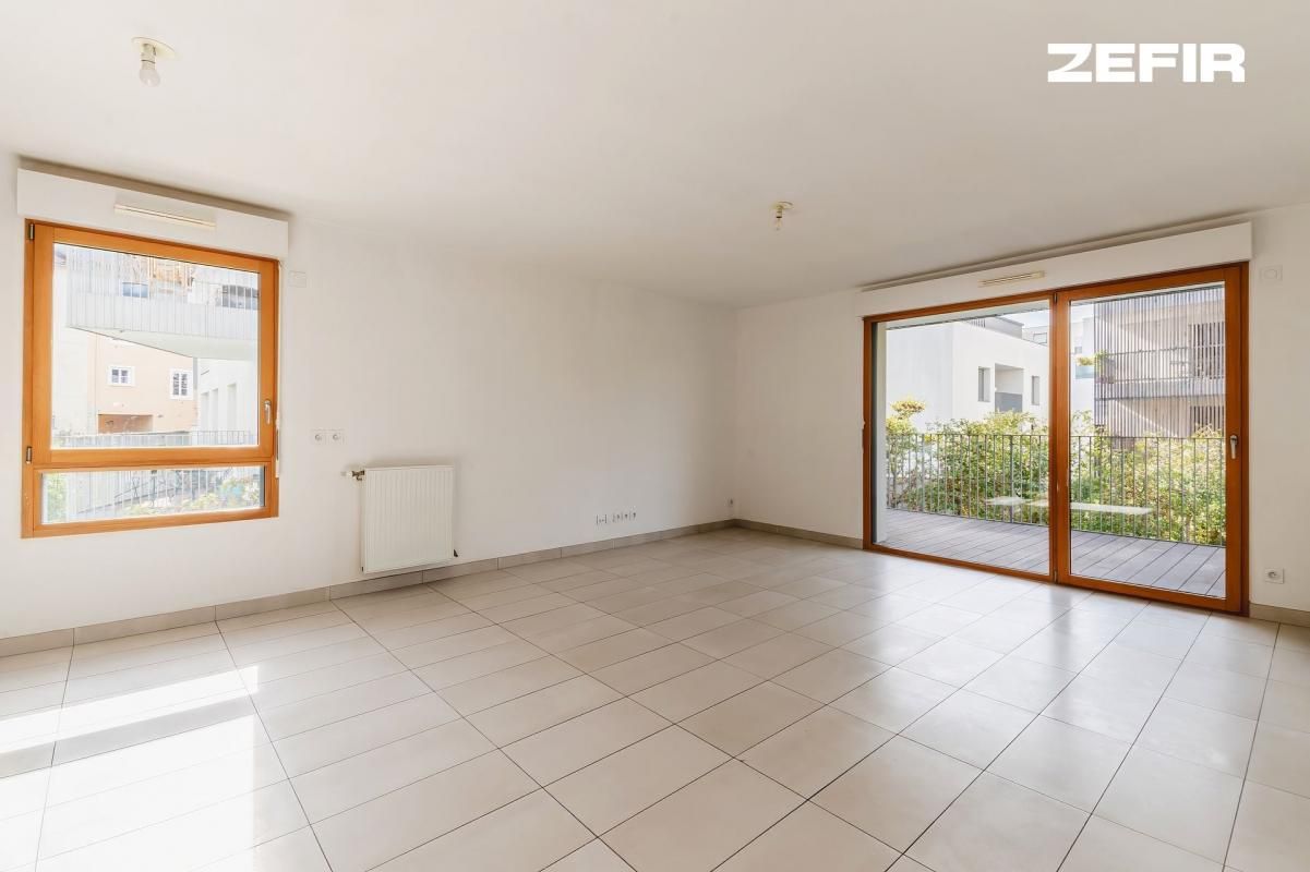 BEL APPARTEMENT DE 69 M2 AVEC GRANDE TERRASSE