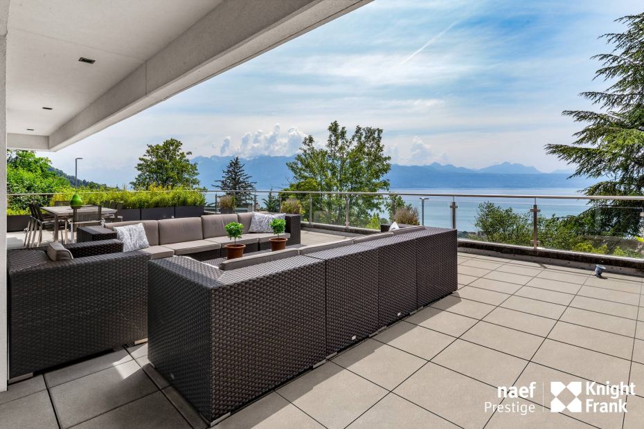 Attique de 297 m² habitables avec spacieuses terrasses - Vue imprenable sur le lac
