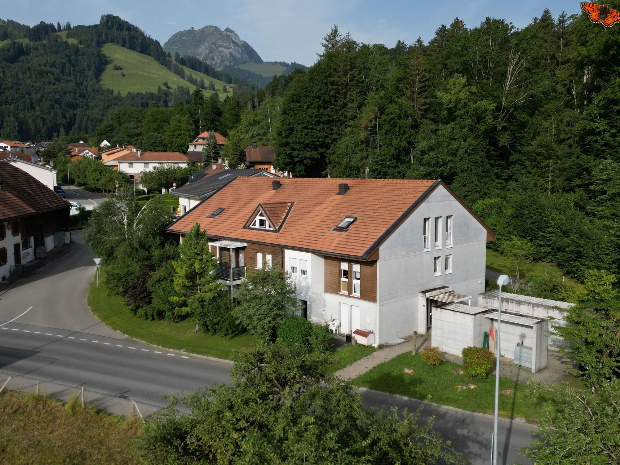 Immeuble de 13 appartements à grand potentiel à Pringy