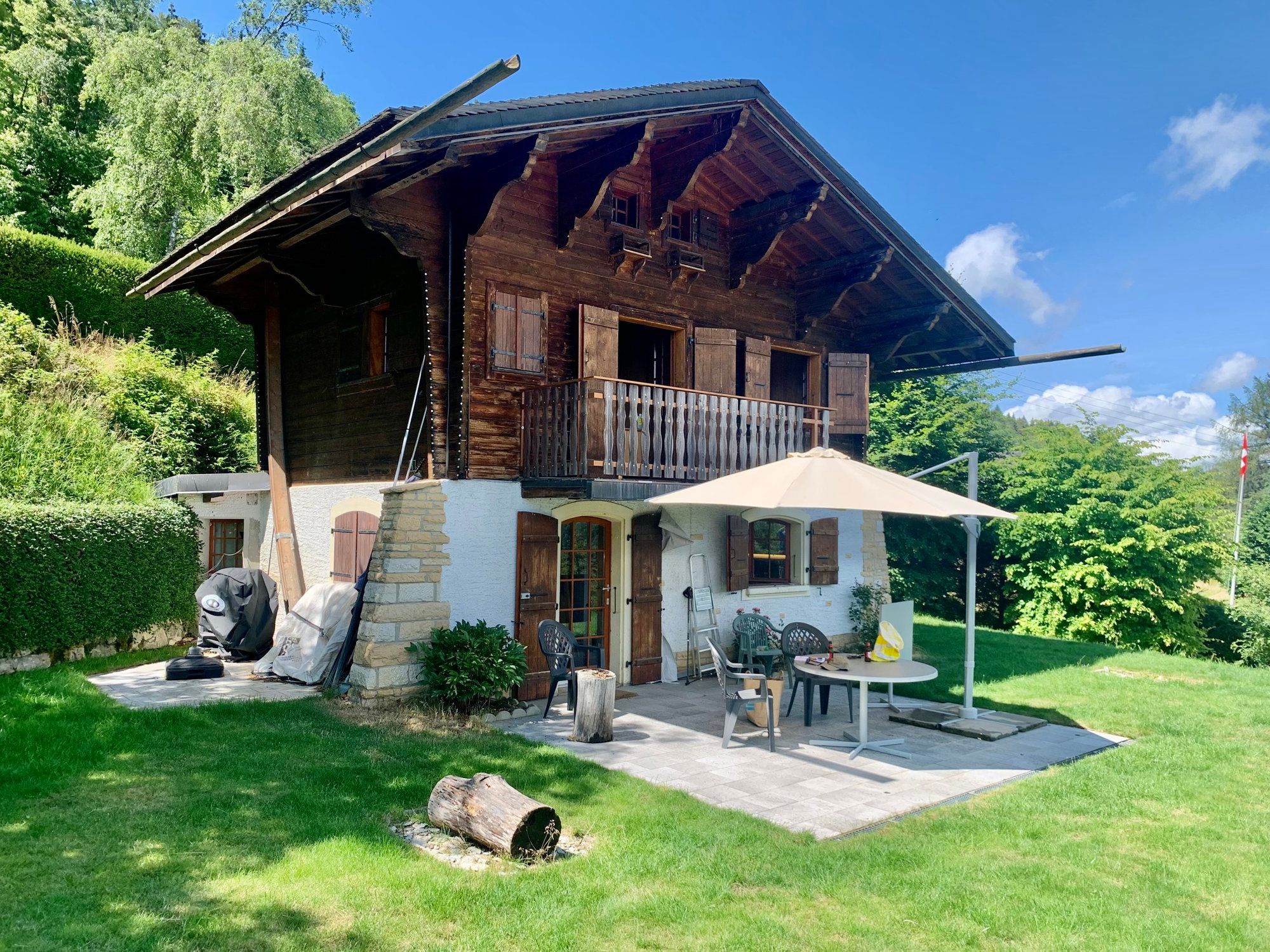 Chalet avec vue féerique sur les montagnes 1km des pistes de ski !