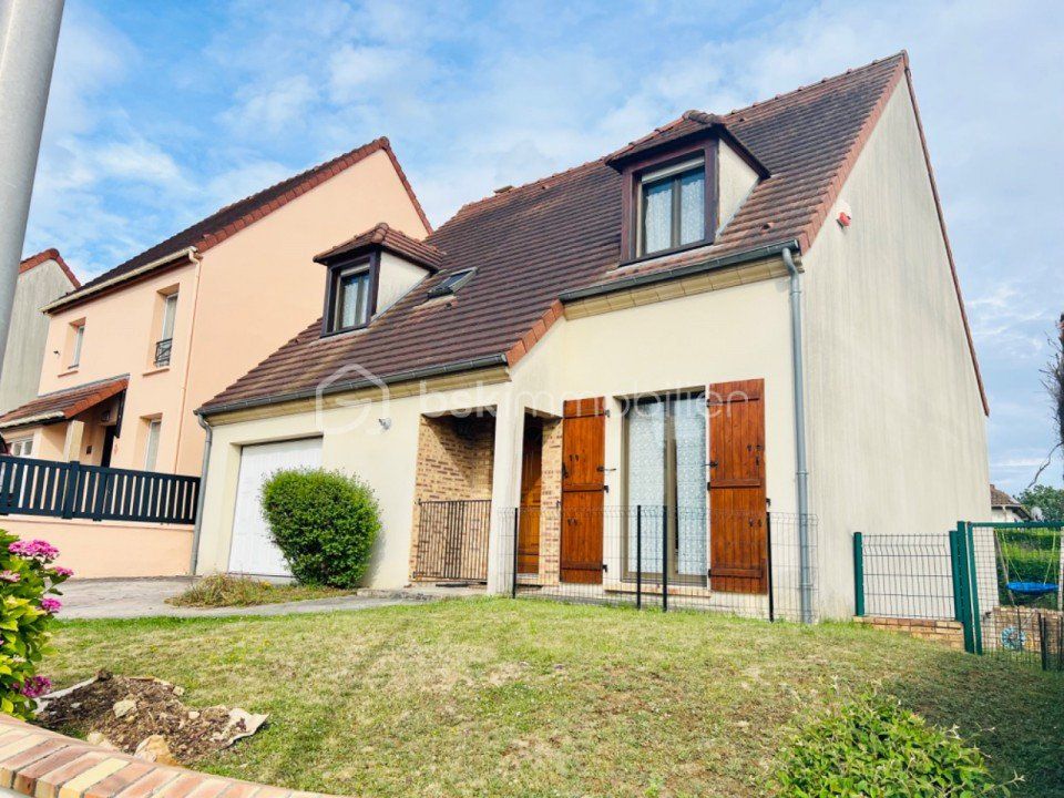 MAISON DE 116M2 AVEC 4 CHAMBRES, JARDIN ET GARAGE DANS SECTEUR RECHERCHÉ